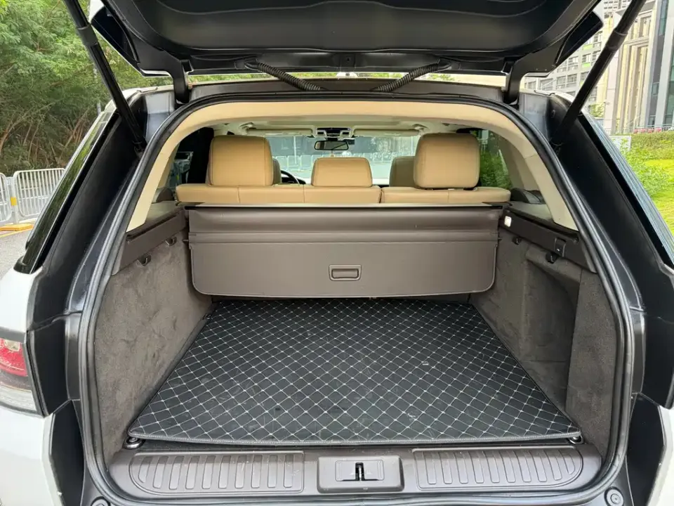 Land Rover Sport