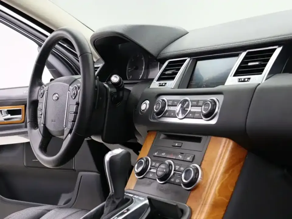 Land Rover Sport