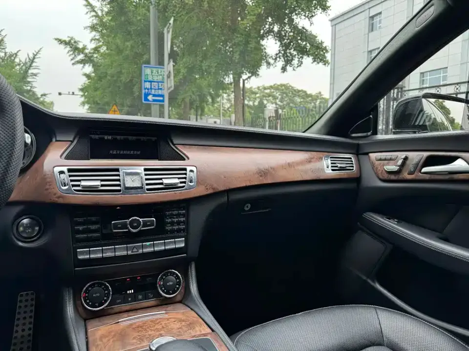 Mercedes-Benz CLS