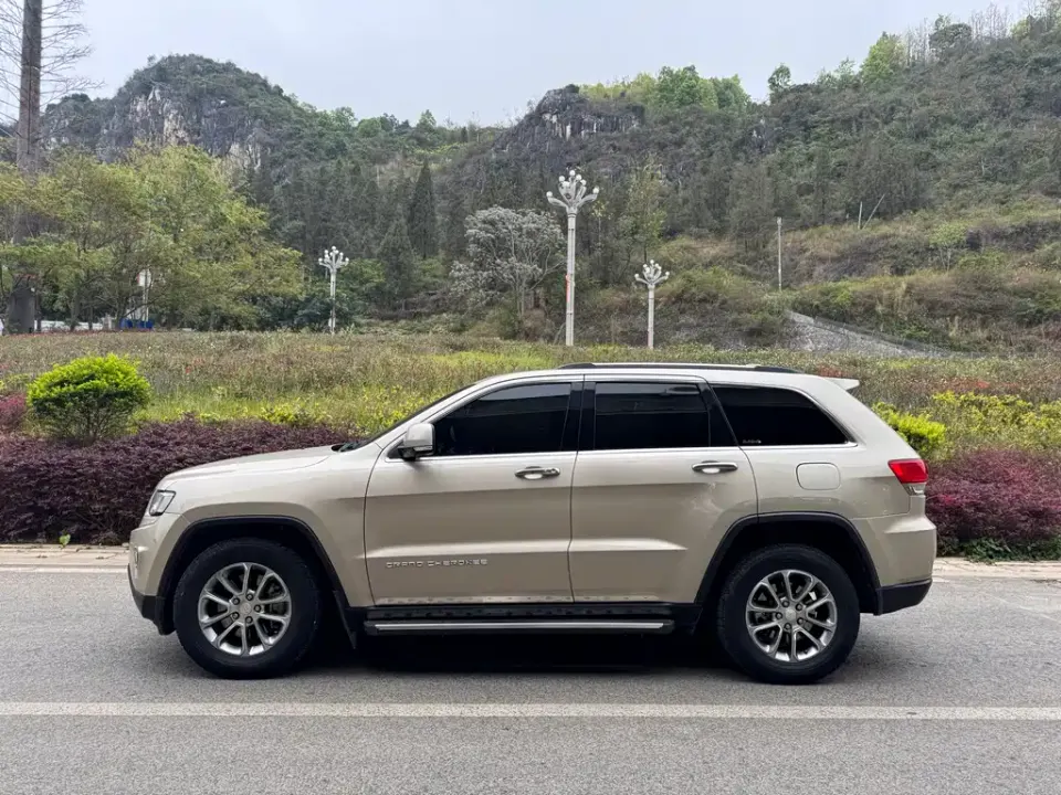 Jeep Grand Cherokee (Import)