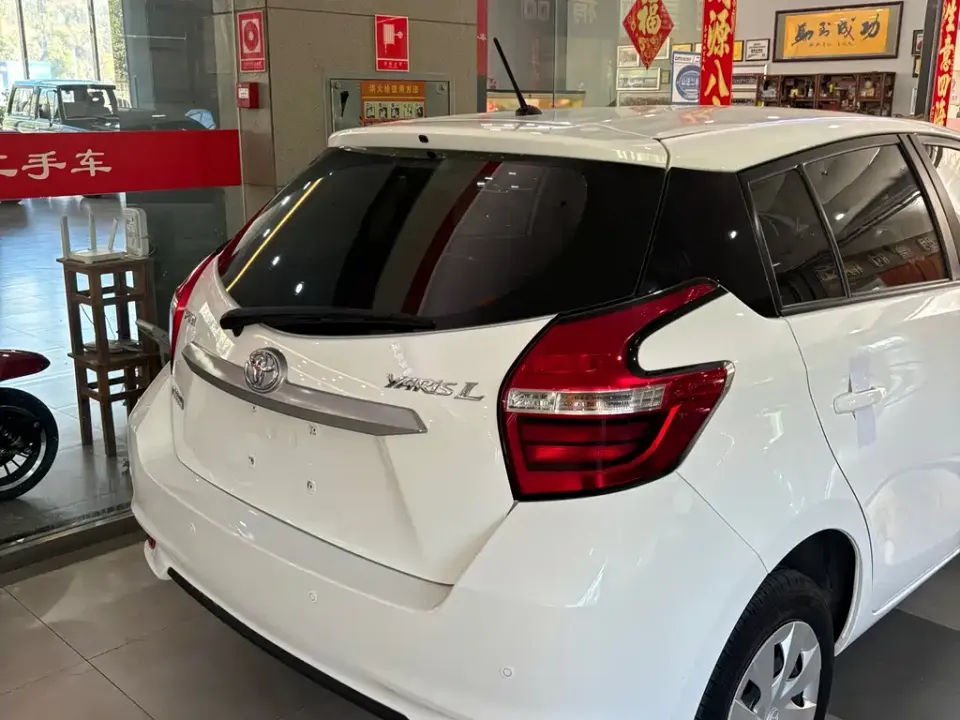 Toyota Yaris L