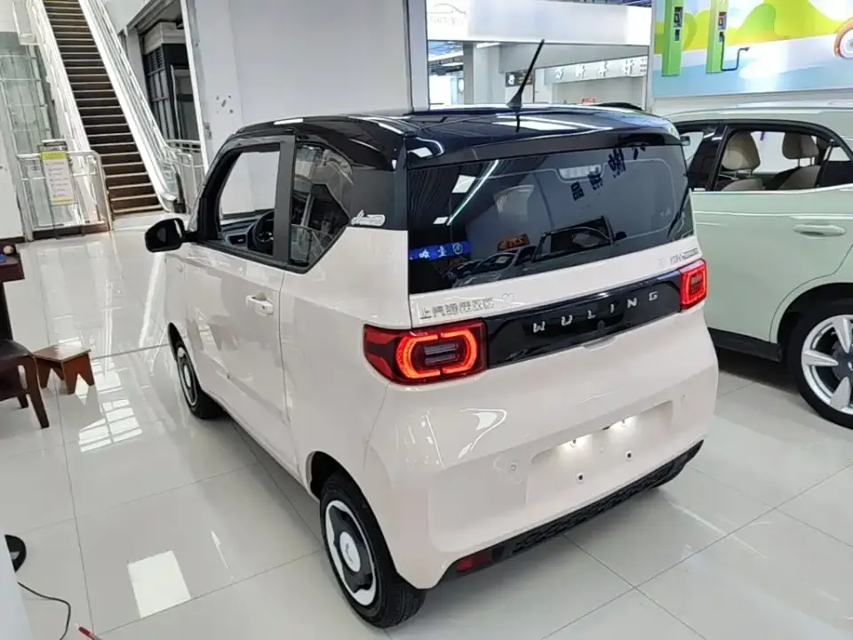 Wuling MINIEV