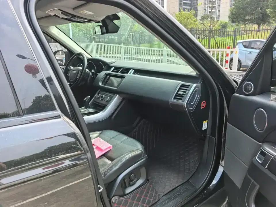Land Rover Sport