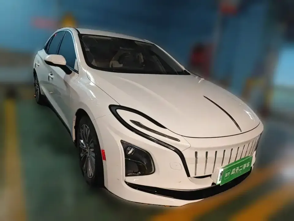 Hongqi Hongqi E-QM5