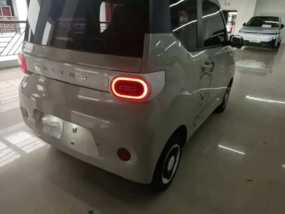 Wuling MINIEV