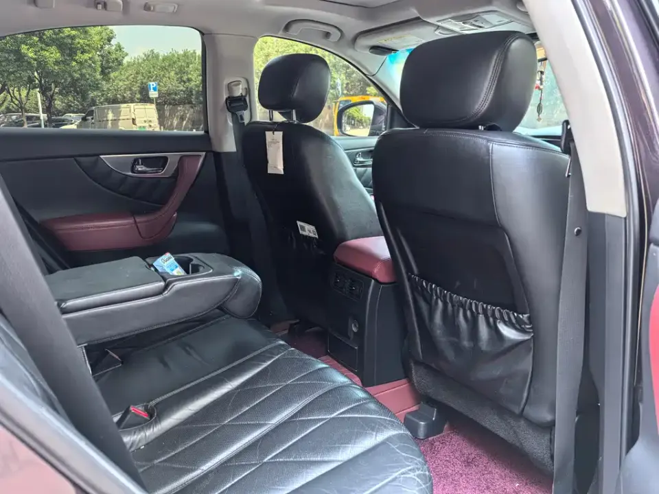 Infiniti FX