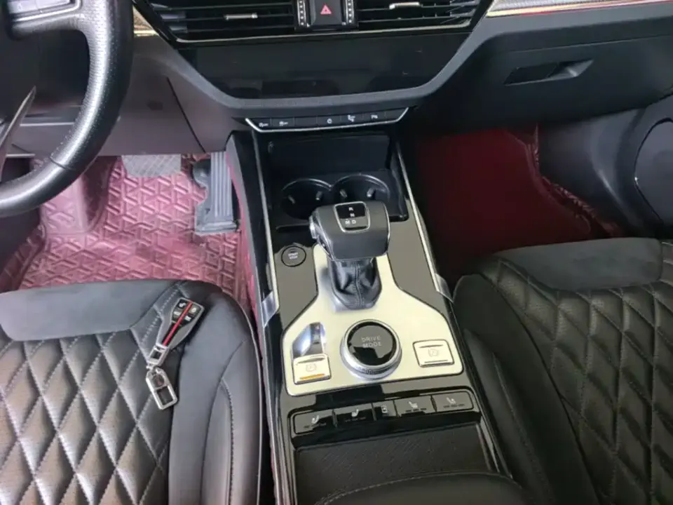 Hongqi Hongqi HS5