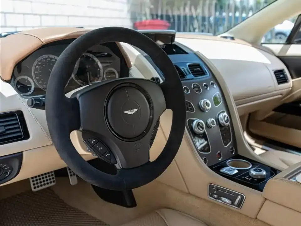 Aston Martin Rapide