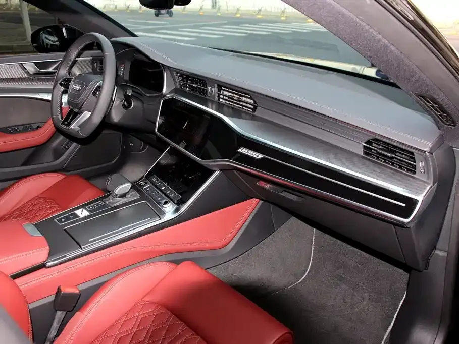 Audi A7L