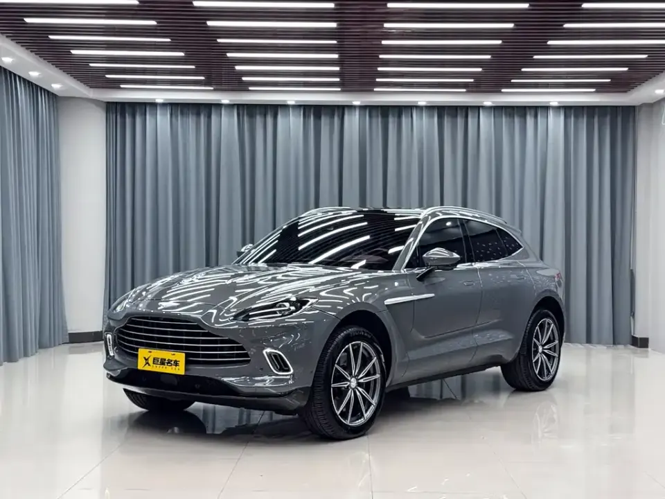 Aston Martin DBX