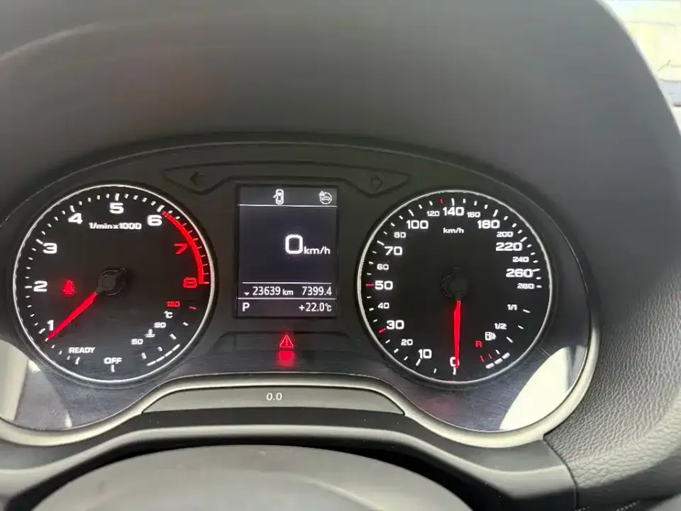 Audi Q2L