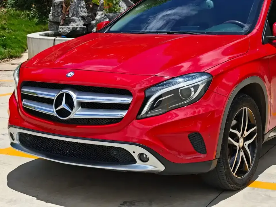 Mercedes-Benz GLA