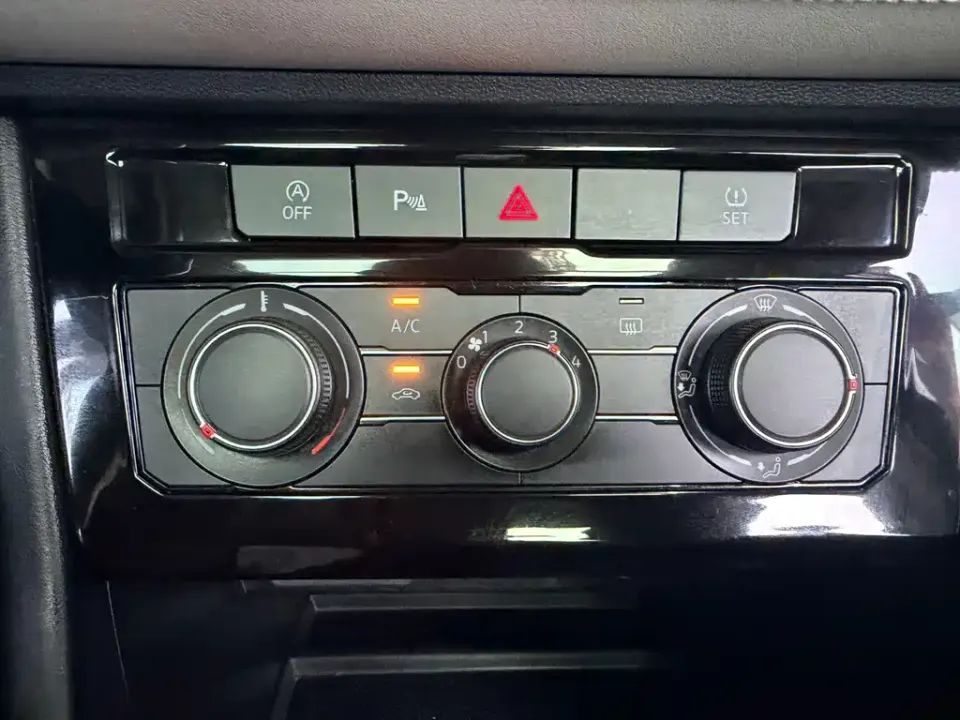 Jetta VS7