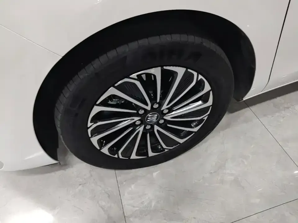 Buick GL8 Hybrid