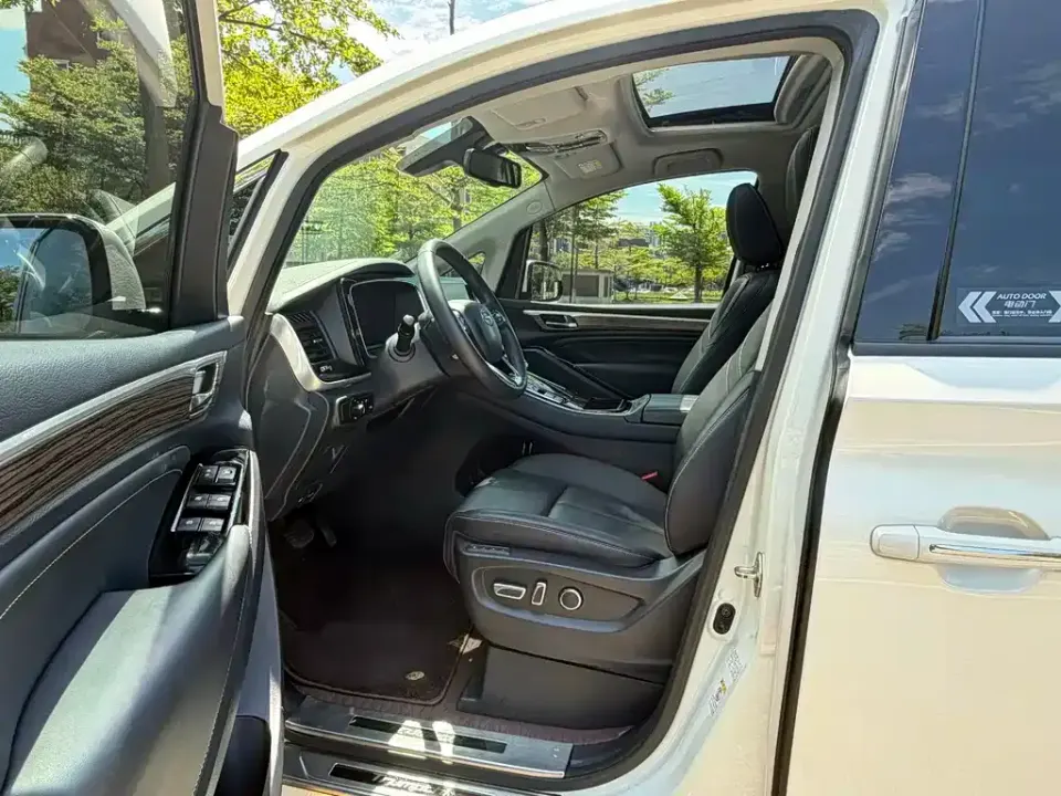 GAC Trumpchi M8
