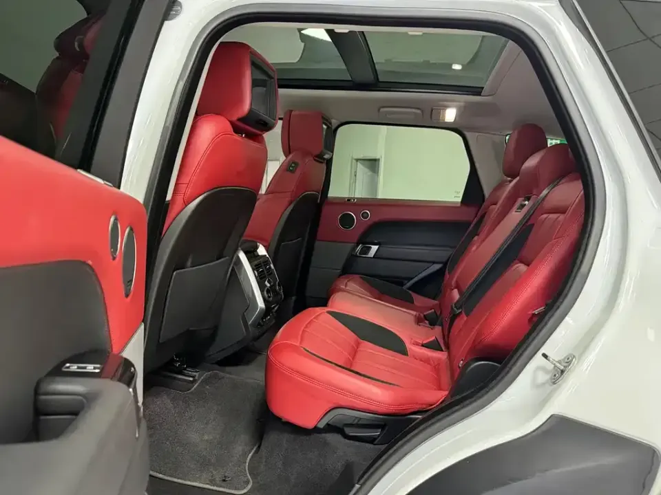 Land Rover Sport