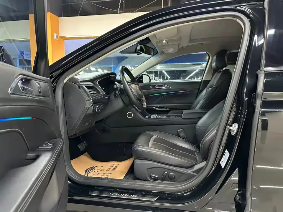 Ford Taurus