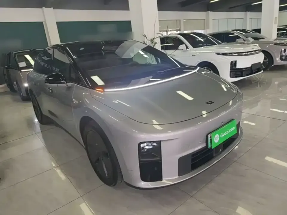 Li Li i6