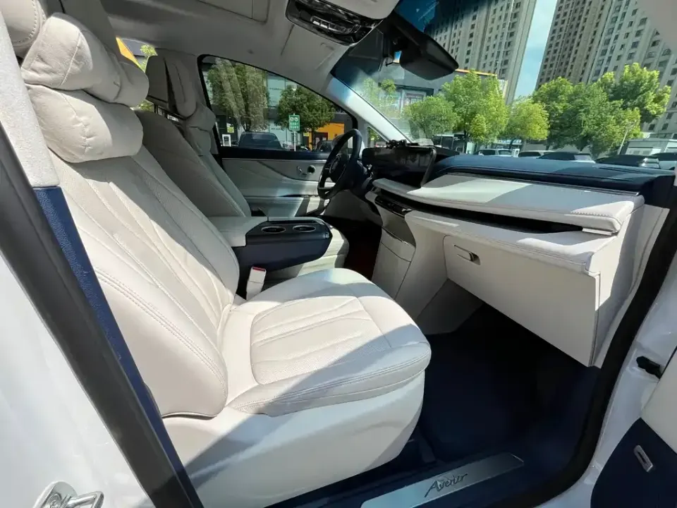 Buick GL8 Hybrid