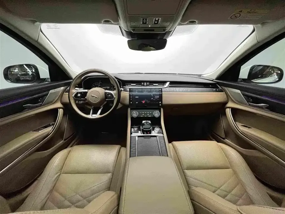 Jaguar XFL