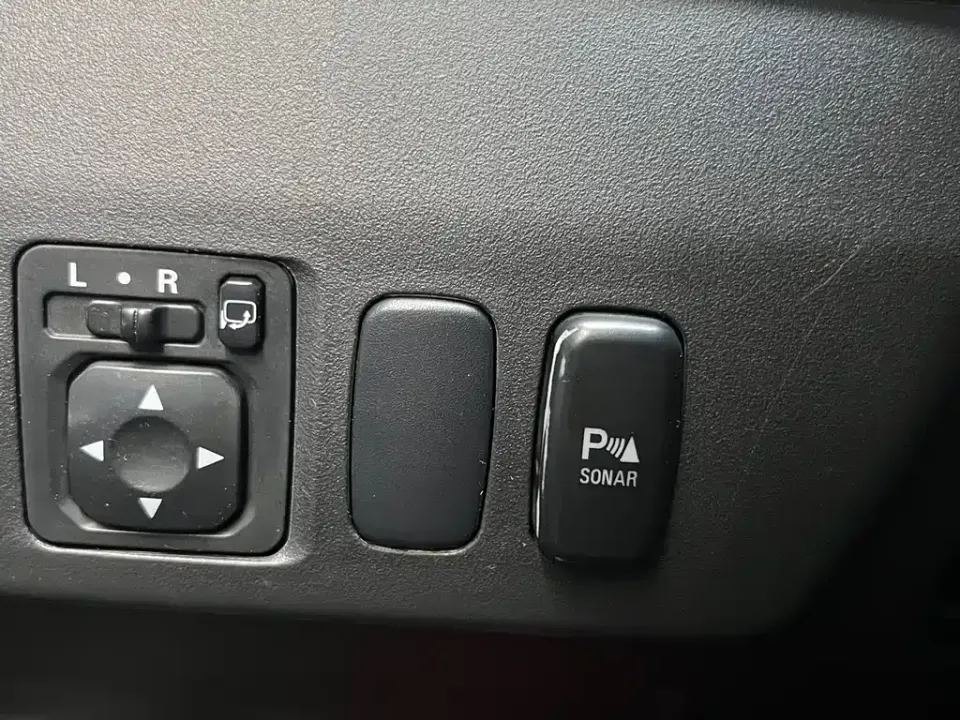 Mitsubishi Pajero (Import)