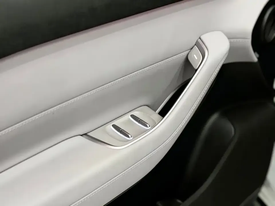 Nio EC6