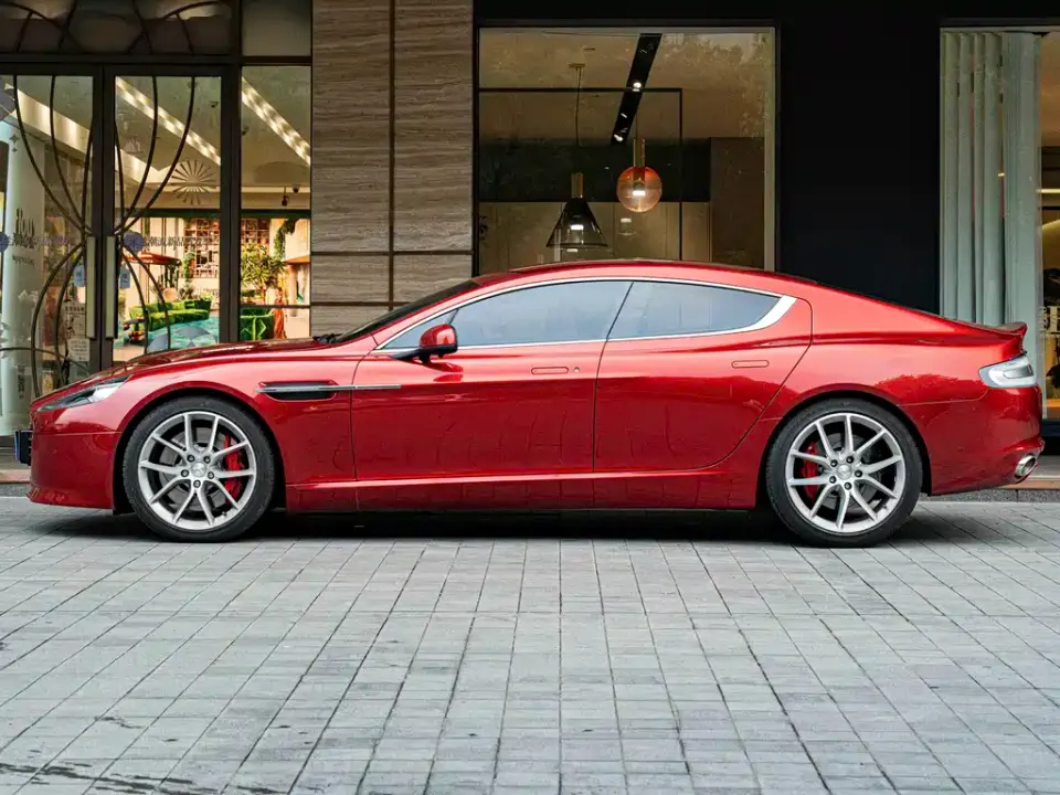 Aston Martin Rapide