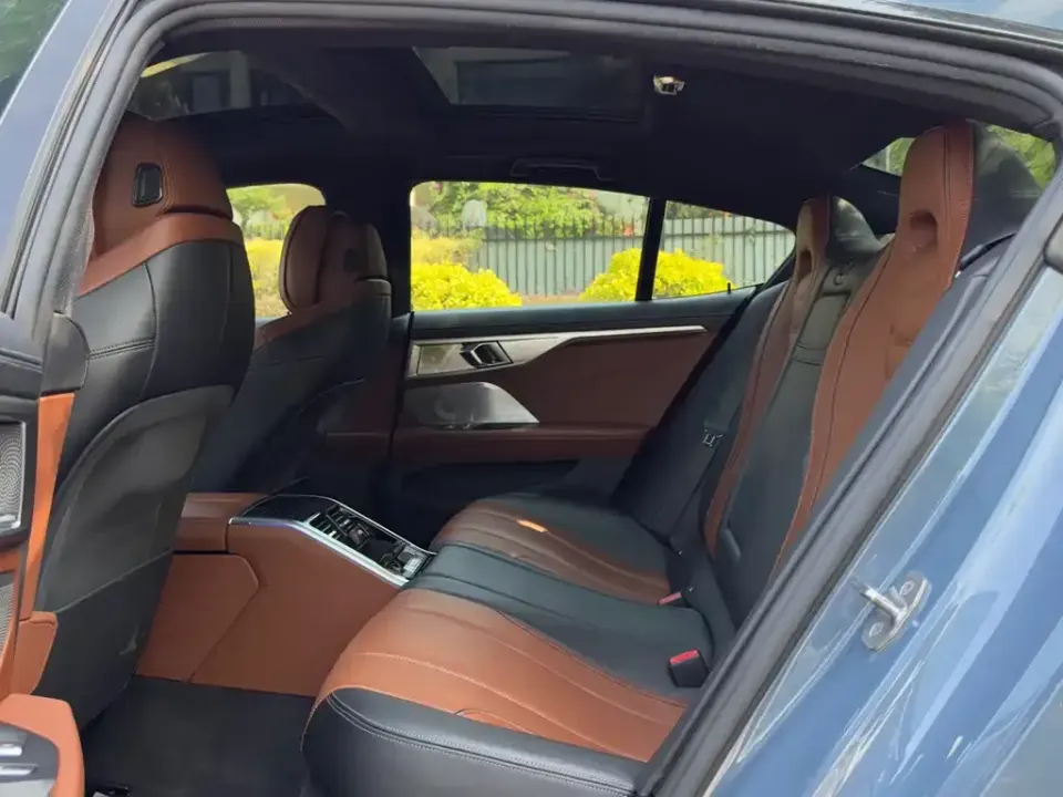 BMW 8 Series
