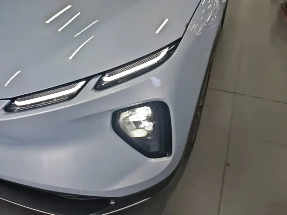 Nio EC6