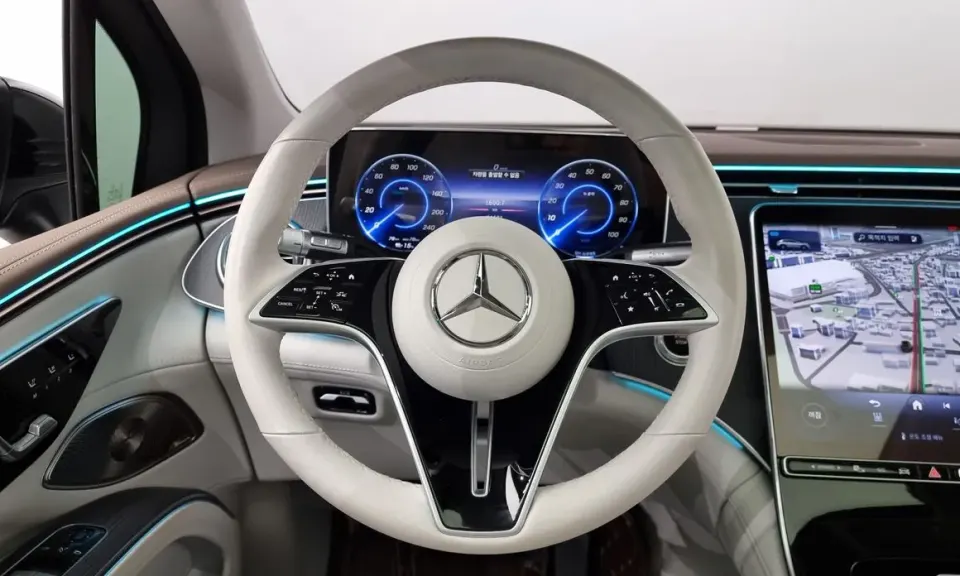 Mercedes-Benz EQS