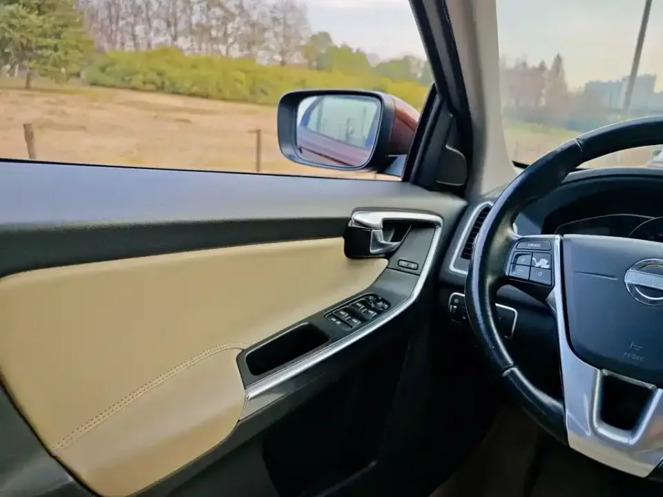 Volvo XC60 (Import)