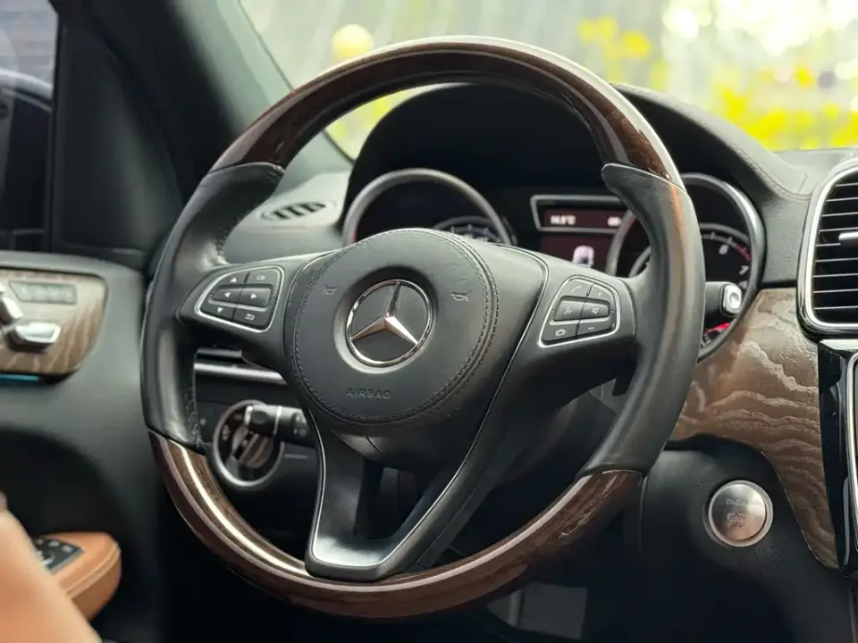 Mercedes-Benz GLS