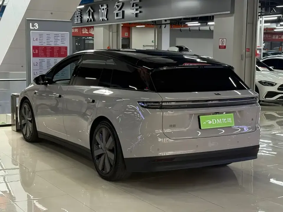 Li Li i6