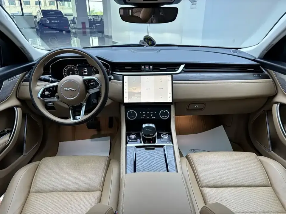 Jaguar XFL