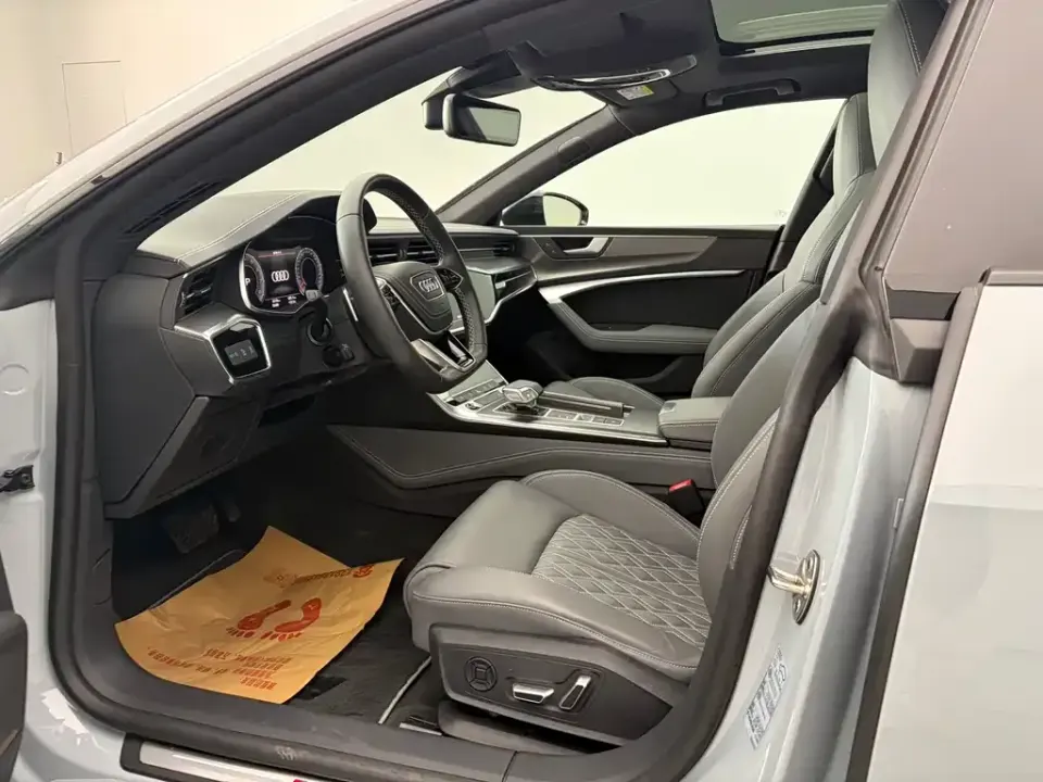 Audi A7L