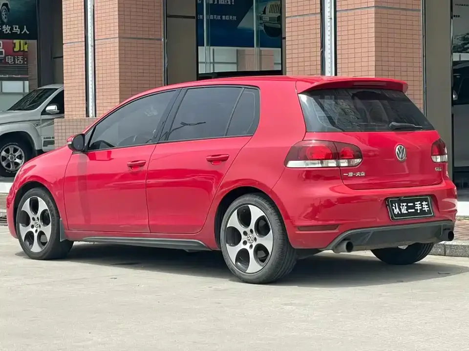 Volkswagen Golf GTI