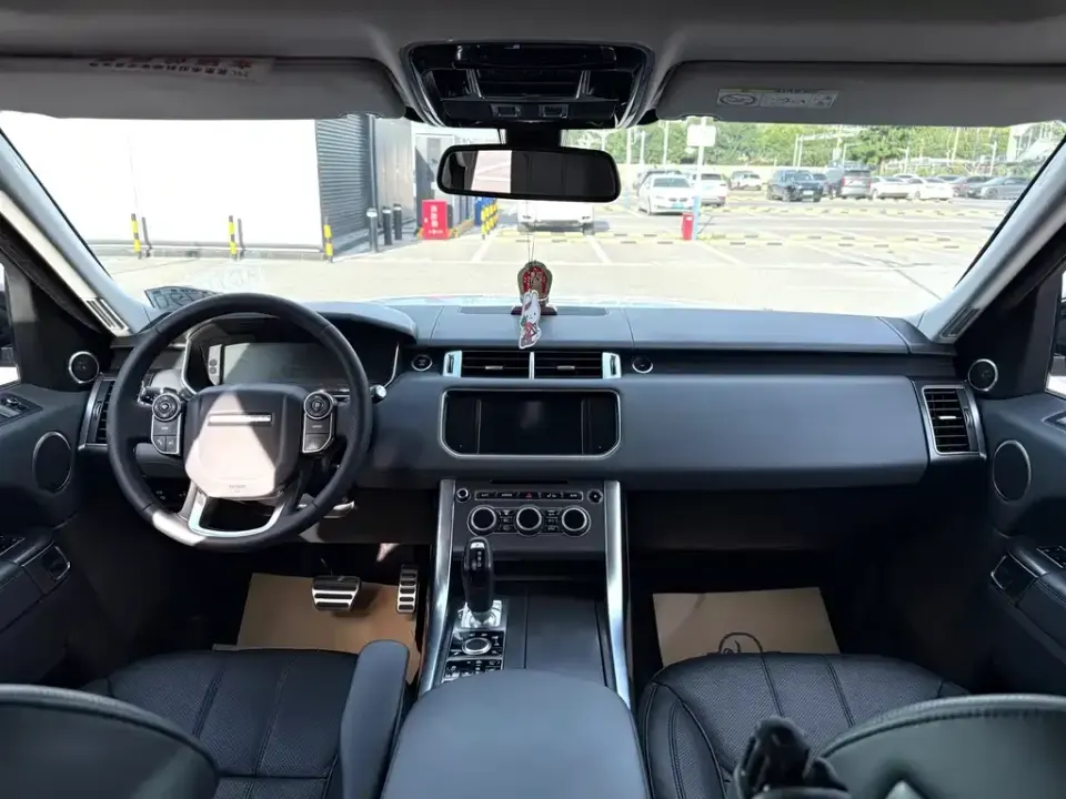 Land Rover Sport