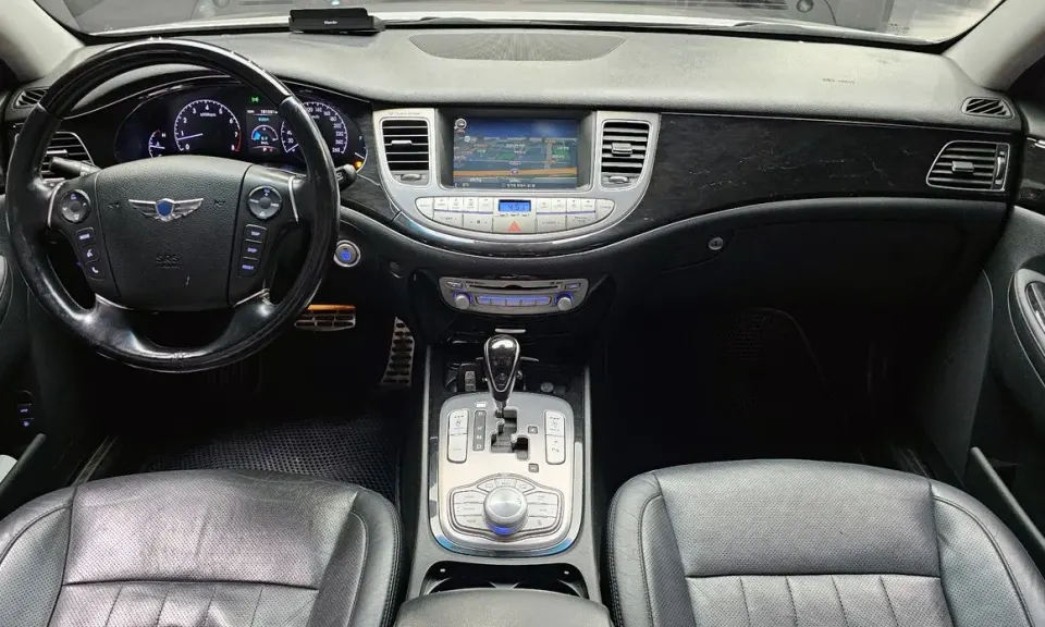 Hyundai Genesis