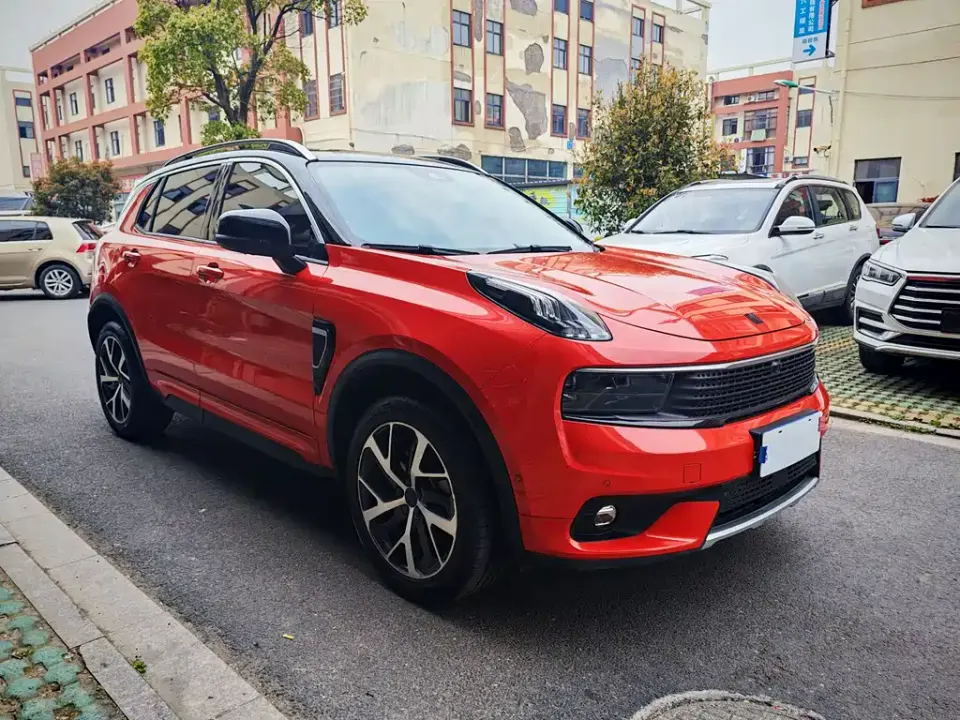 Lynk & Co 01
