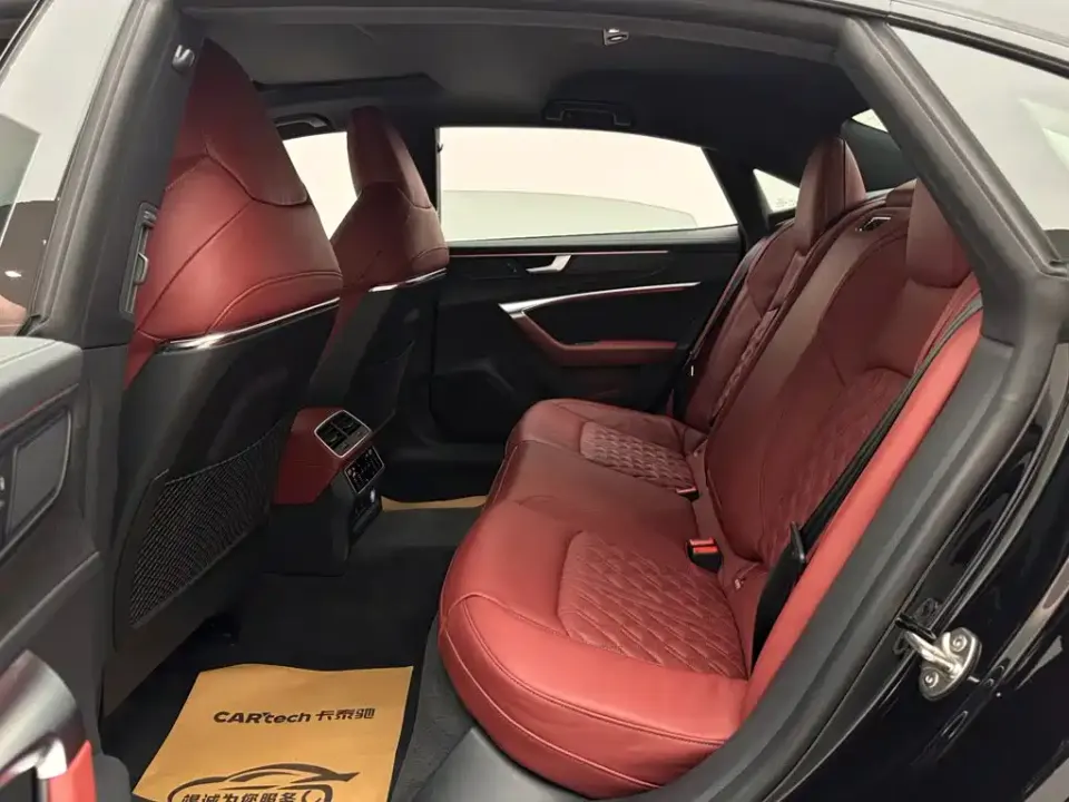 Audi A7L