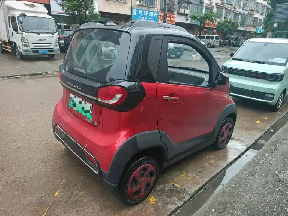 Baojun E100