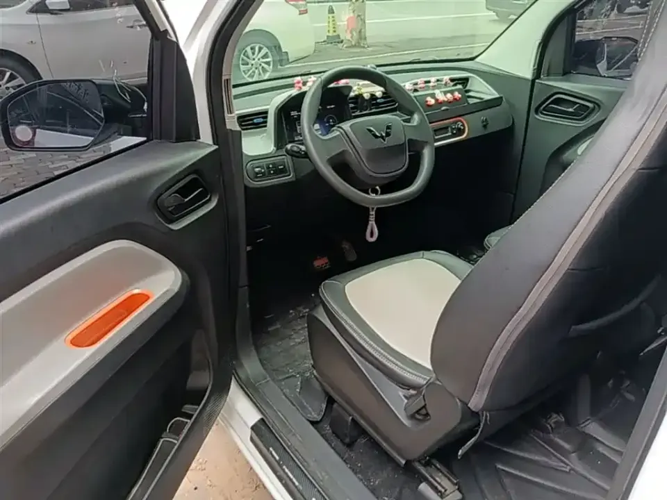 Wuling MINIEV