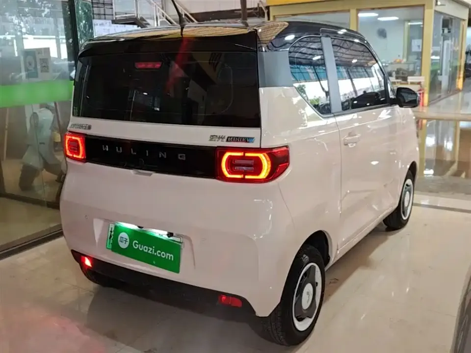 Wuling MINIEV