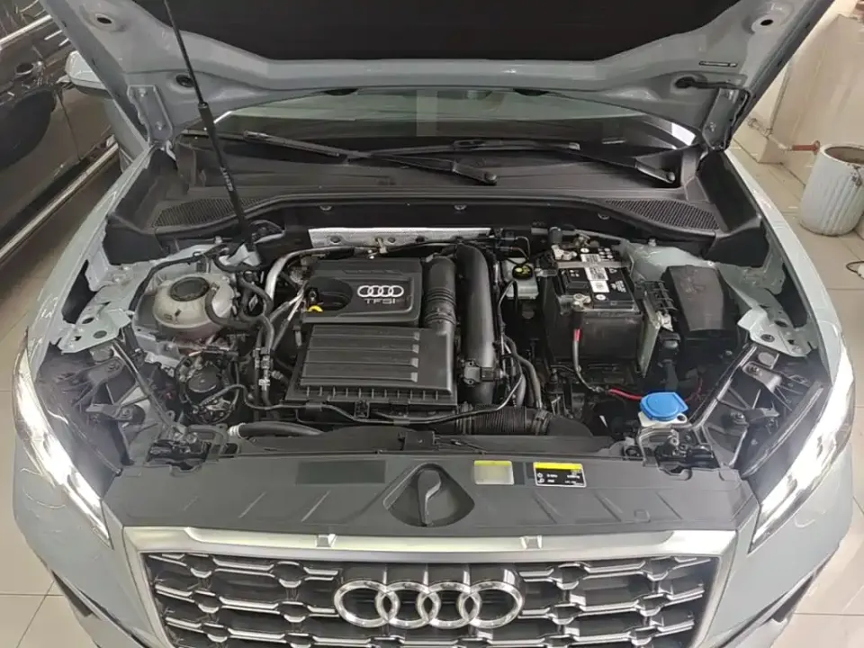 Audi Q2L