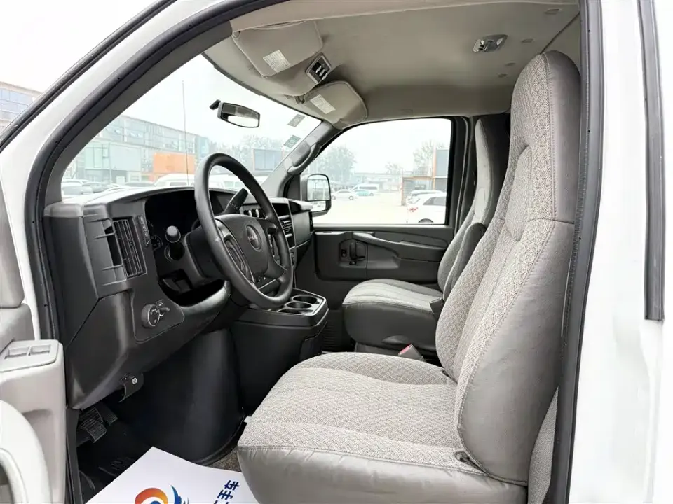 GMC Savana