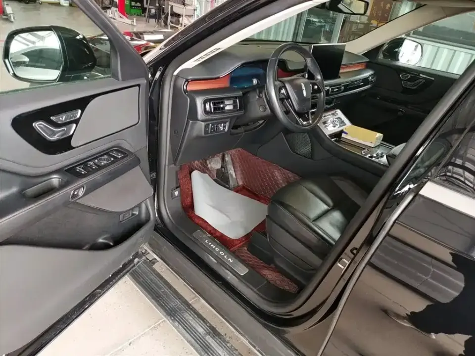 Lincoln Aviator