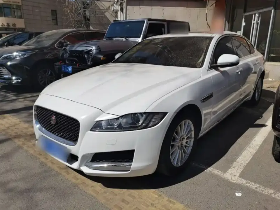 Jaguar XFL