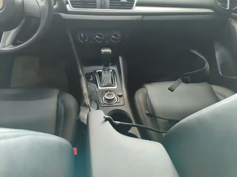 Mazda 3 Axela