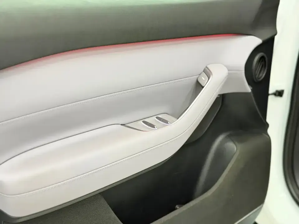 Nio EC6