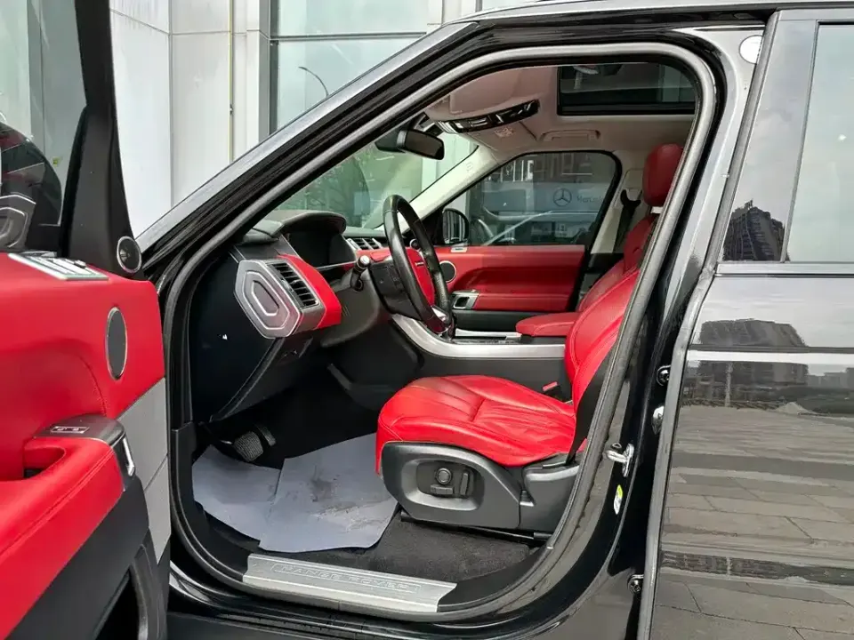 Land Rover Sport